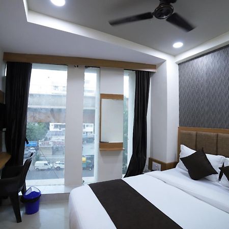 Hotel Surya Villa Ахмедабад Экстерьер фото