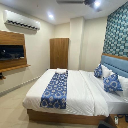 Hotel Surya Villa Ахмедабад Экстерьер фото