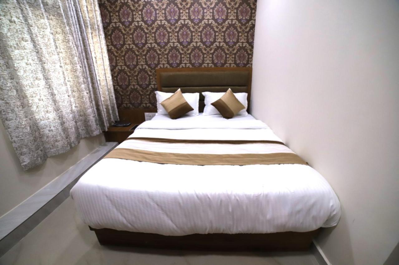 Hotel Surya Villa Ахмедабад Экстерьер фото