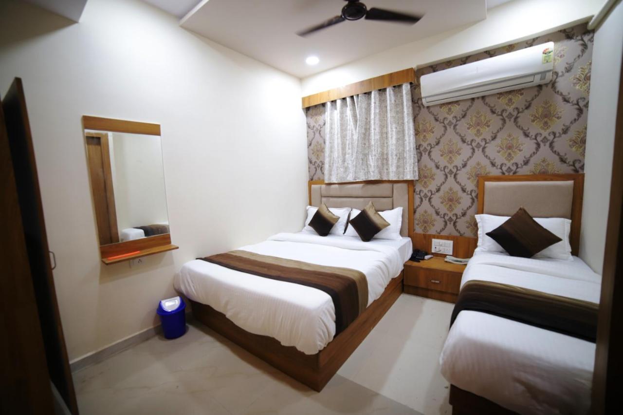 Hotel Surya Villa Ахмедабад Экстерьер фото