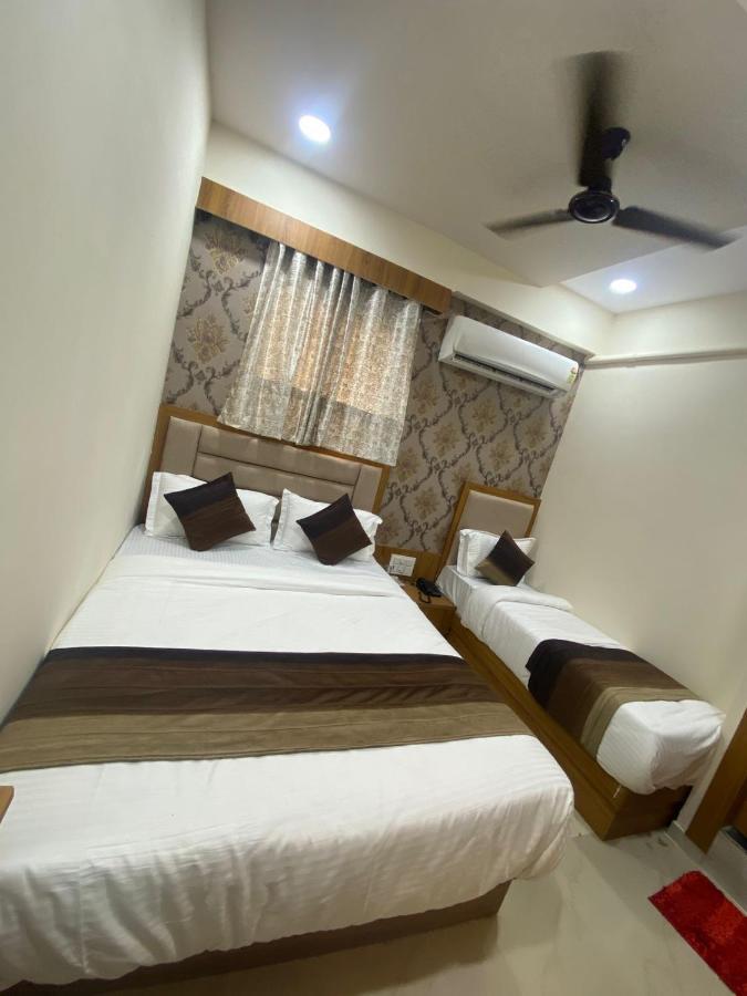 Hotel Surya Villa Ахмедабад Экстерьер фото