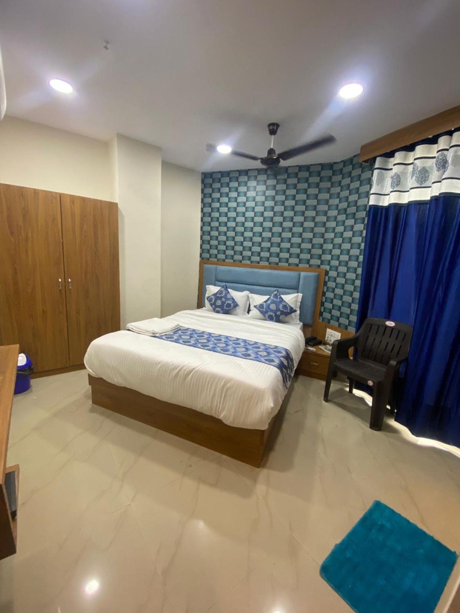 Hotel Surya Villa Ахмедабад Экстерьер фото