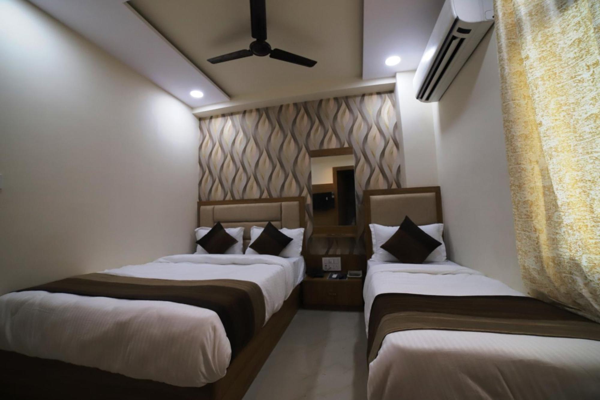Hotel Surya Villa Ахмедабад Экстерьер фото