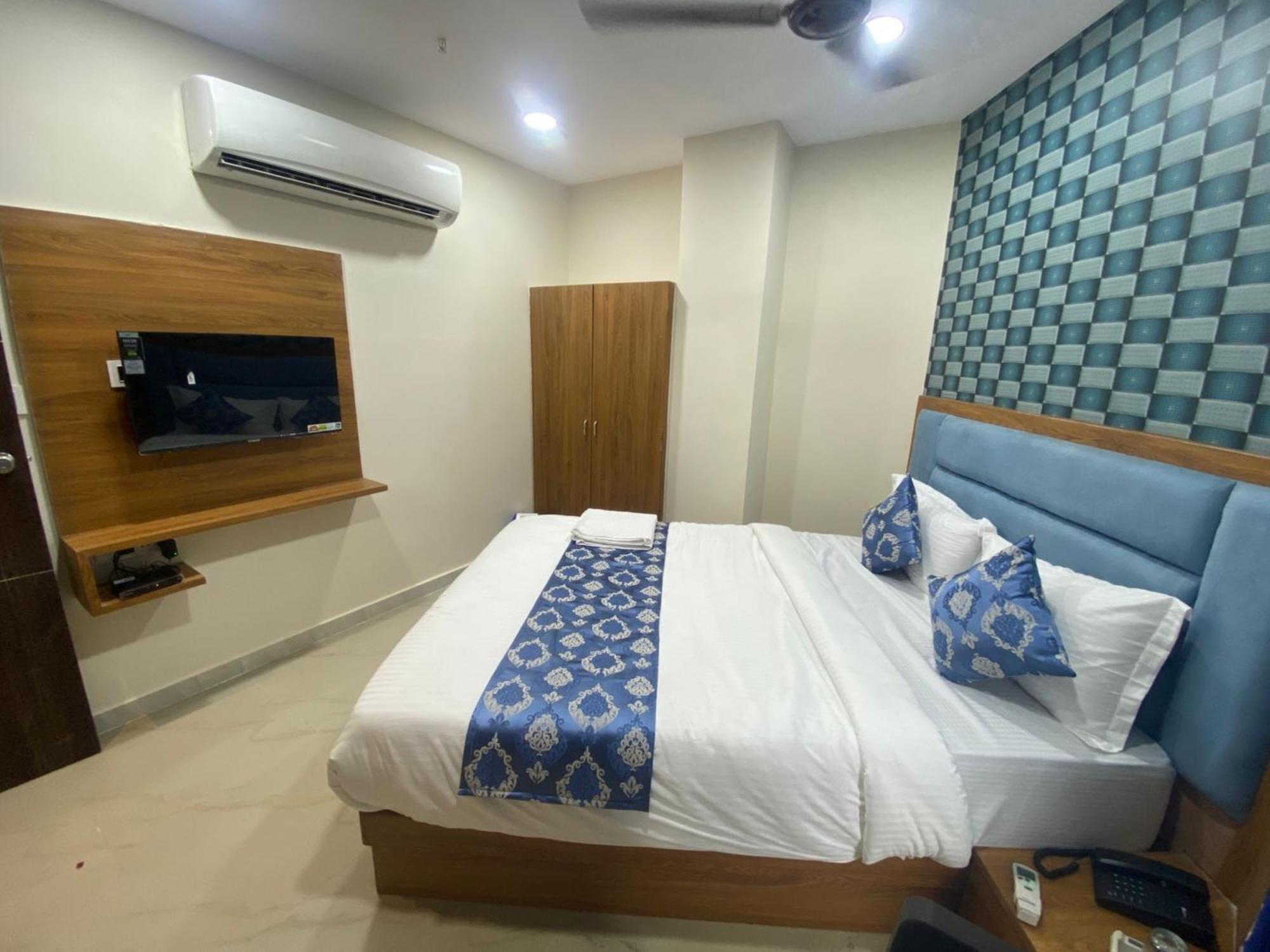 Hotel Surya Villa Ахмедабад Экстерьер фото